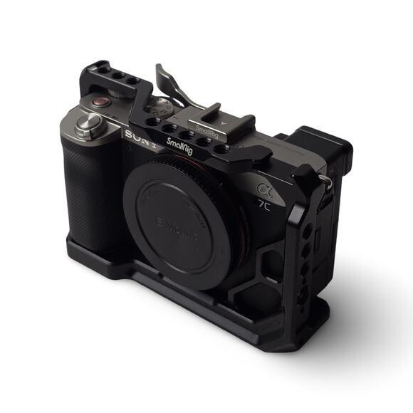 Sony a7C (Low Shutter) Camera + Smallrig Cage & More - Excellent Condition - Picture 3 of 15